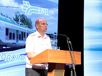 С поздравительным словом выступает Начальник Белорусской железной дороги Владимир Михайлович Морозов