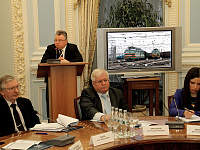 С докладом выступает начальник службы перевозок Управления Белорусской железной дороги Иван Войтехович