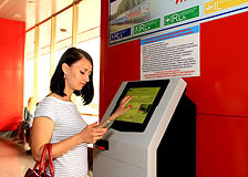 Терминал самообслуживания для оформления купленных через Интернет билетов начал работать на вокзале станции Минск-Пассажирский