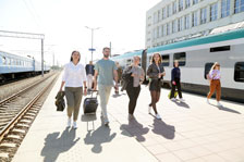 Белорусская железная дорога за минувшие праздничные выходные перевезла во всех видах сообщений более 860 тыс. пассажиров
