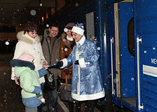 БЖД приглашает совершить путешествие в поместье Деда Мороза на новогоднем поезде