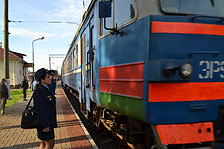 Белорусская железная дорога продолжает мероприятия сплошного контроля за безбилетным проездом в поездах региональных линий эконом-класса