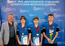 Команда Могилевского отделения – победитель открытого чемпионата Белорусской железной дороги по настольному теннису