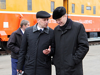 Участники Технико-экономического совета во время осмотра путевой техники Белорусской железной дороги.