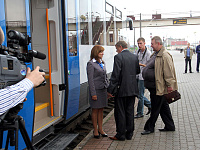 Посещение нового дизель-поезда ДП1 Председателем Оршанского горисполкома Николаем Лисовским