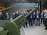 Делегаты Слета во время ознакомления с экспозицией Музея Великой отечественной войны в г. Минске