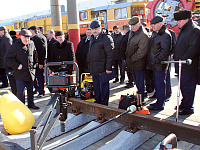 Осмотр участниками ТЭСа железнодорожной техники, оборудования и инструмента для проведения путевых работ