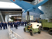 Делегаты Слета во время ознакомления с экспозицией Музея Великой отечественной войны в г. Минске