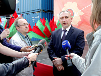 Интервью средствам массовой информации дает заместитель Министра экономики Республики Беларусь Александр Ярошенко