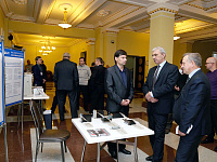 Участники заседания на выставке технических разработок предприятий Белорусской железной дороги и Республики Беларусь