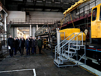 Во время ознакомления с ремонтной базой локомотивного депо Минск