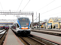 Поезд региональных линий бизнес-класса ЭПР отправляется со станции Осиповичи