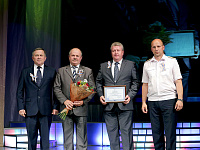 Вручение дипломов победителям производственного соревнования за первое полугодие 2015 года