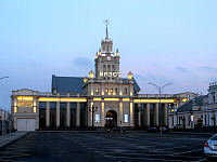 Железнодорожный вокзал станции Брест-Центральный вечером