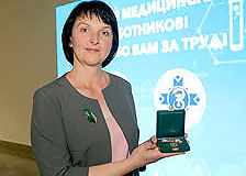 Медаль имени Флоренс Найтингейл вручили Эльвире Шабановой, медицинской сестре милосердия Дорожной организации Красного Креста 